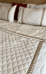aenak-white-embossed-diamond-quilted-bedcover-set-with-brown-lace