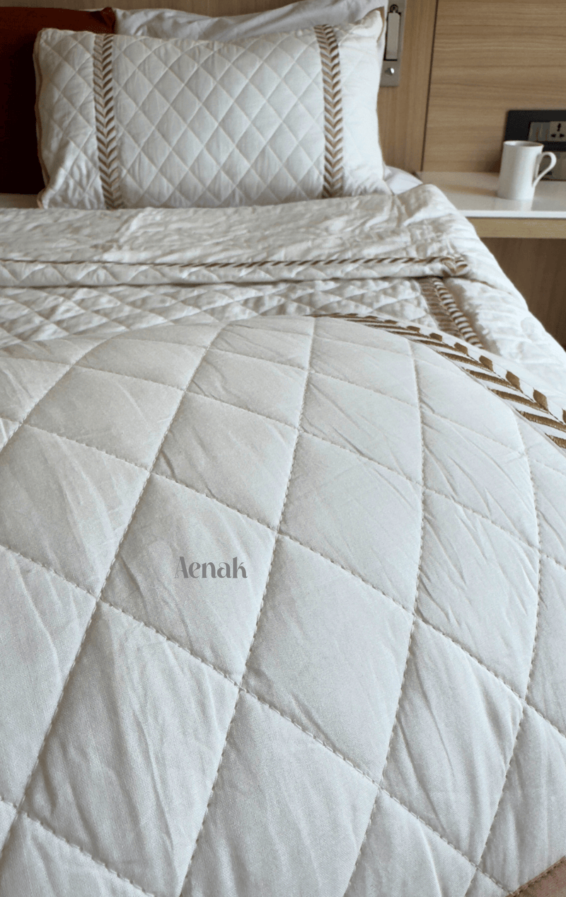 aenak-white-embossed-diamond-quilted-bedcover-set-with-brown-lace
