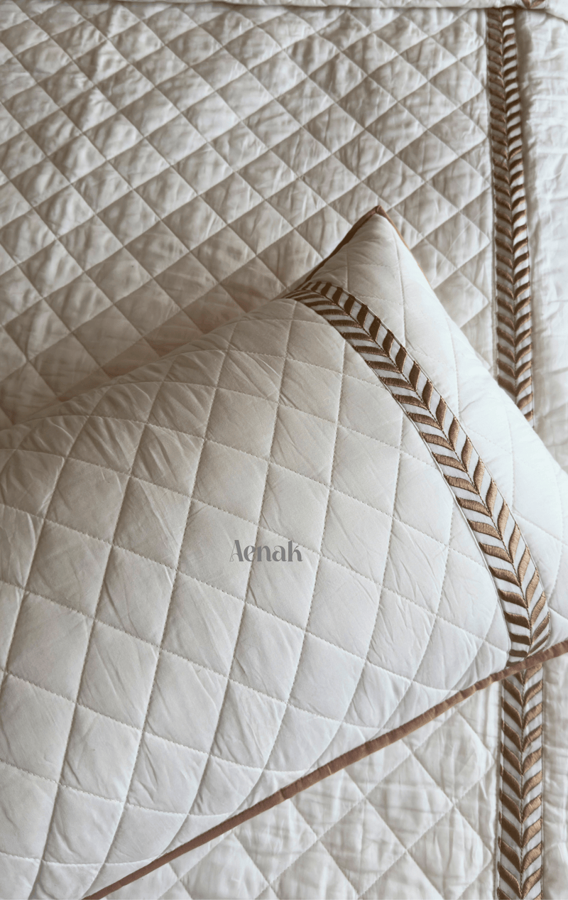 aenak-white-embossed-diamond-quilted-bedcover-set-with-brown-lace