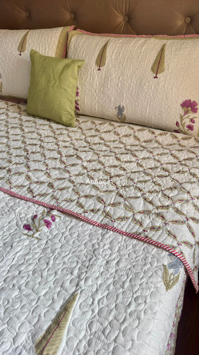 aenak-dusty-mulberry-handblock-reversible-quilted-bedcover-set