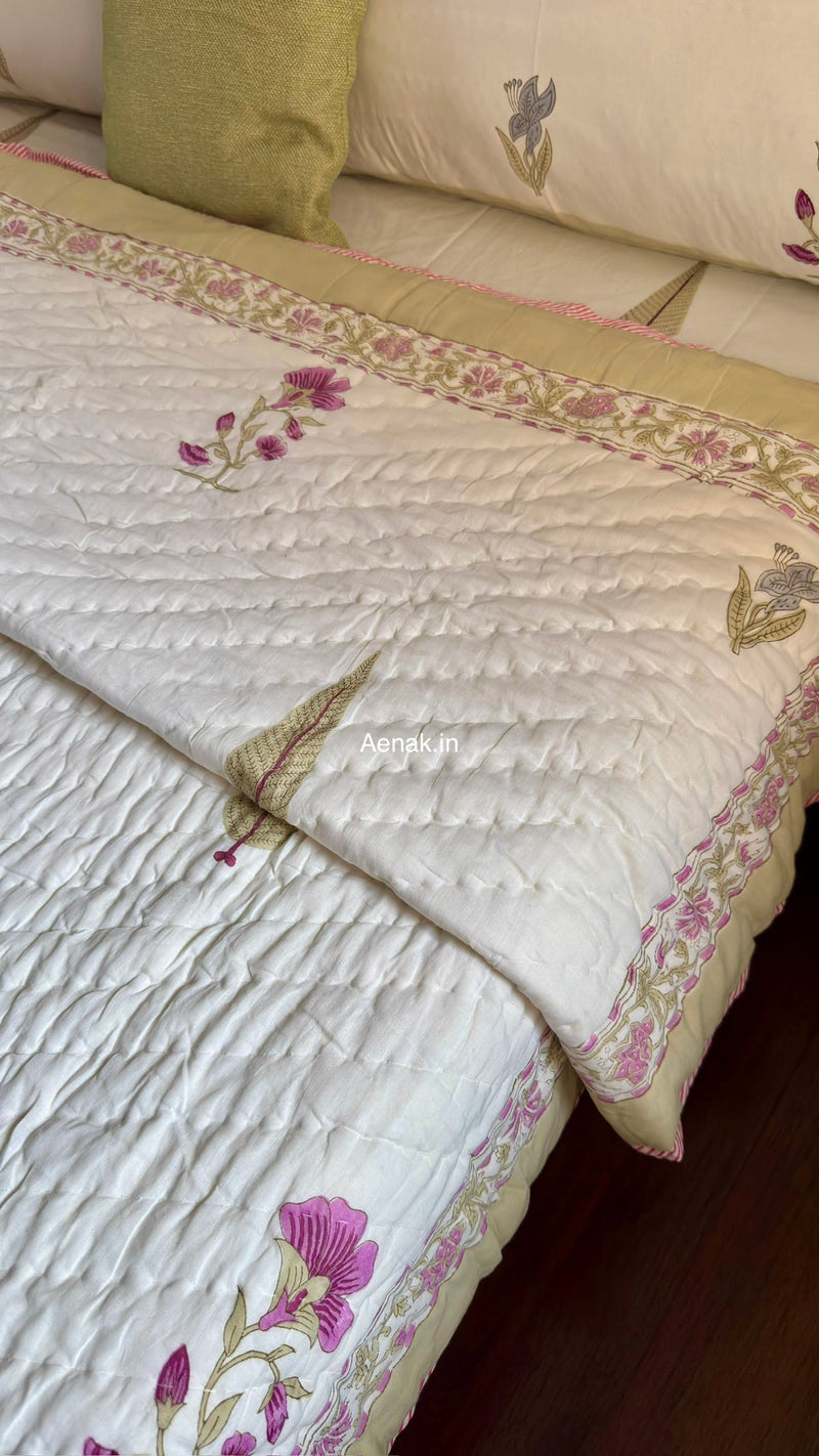 aenak-dusty-mulberry-handblock-reversible-mulmul-cotton-quilt