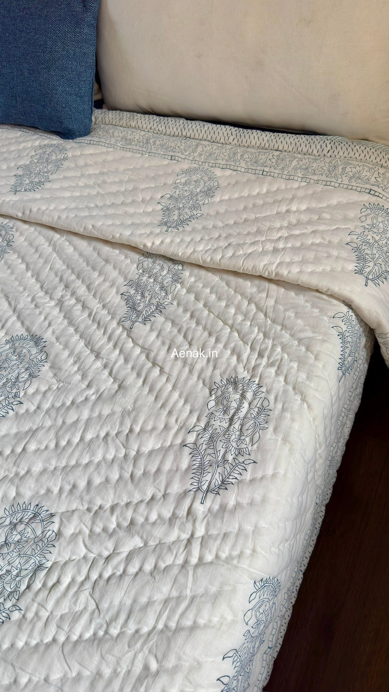 aenak-the-nakshi-handblock-reversible-mulmul-cotton-quilt