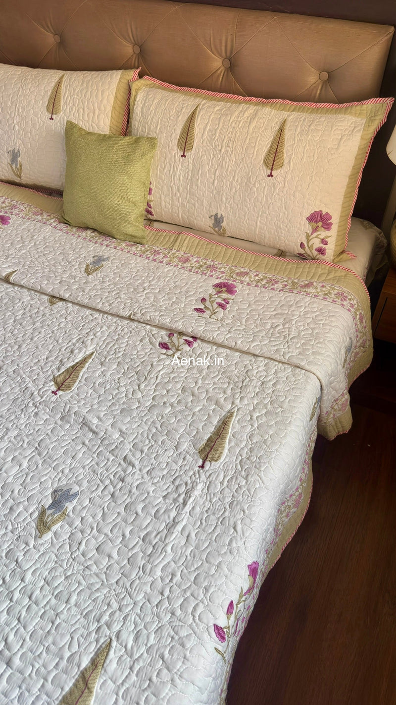 aenak-dusty-mulberry-handblock-reversible-quilted-bedcover-set