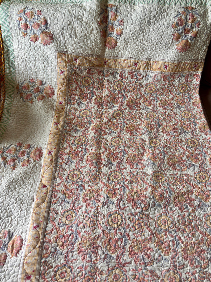 aenak-peach-floral-jaal-handblock-printed-reversible-quilted-bedcover-set