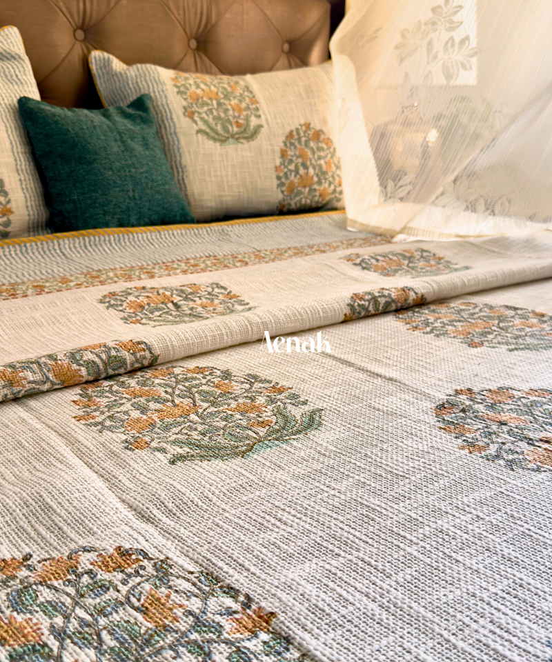 aenak-hanblock-printed-jute-cotton-double-bed-bedcover-copy-5