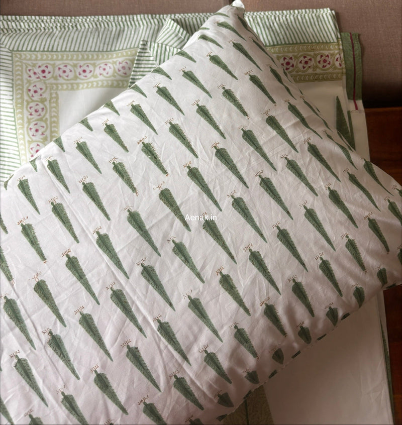 aenak-green-cypress-handblock-bedsheet-quilted-bedcover-combo-set
