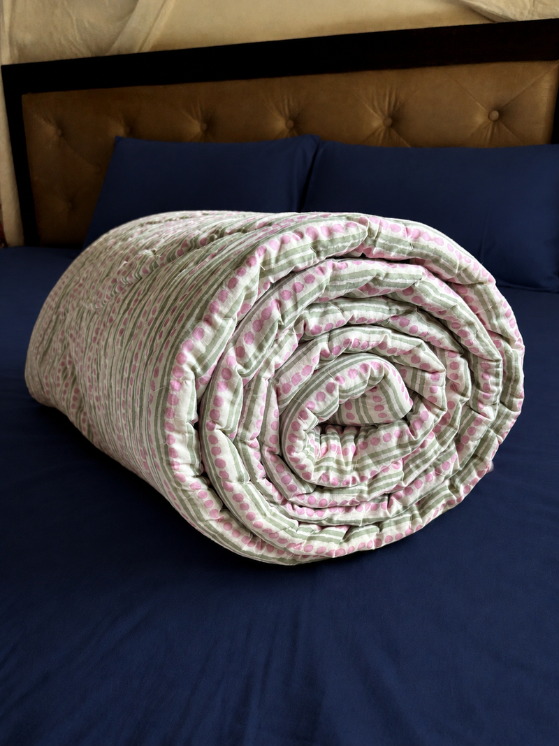 aenak-light-purple-floral-handblock-reversible-mulmul-cotton-quilt