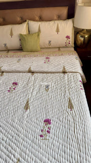 aenak-dusty-mulberry-handblock-bedsheet-quilt-combo-set