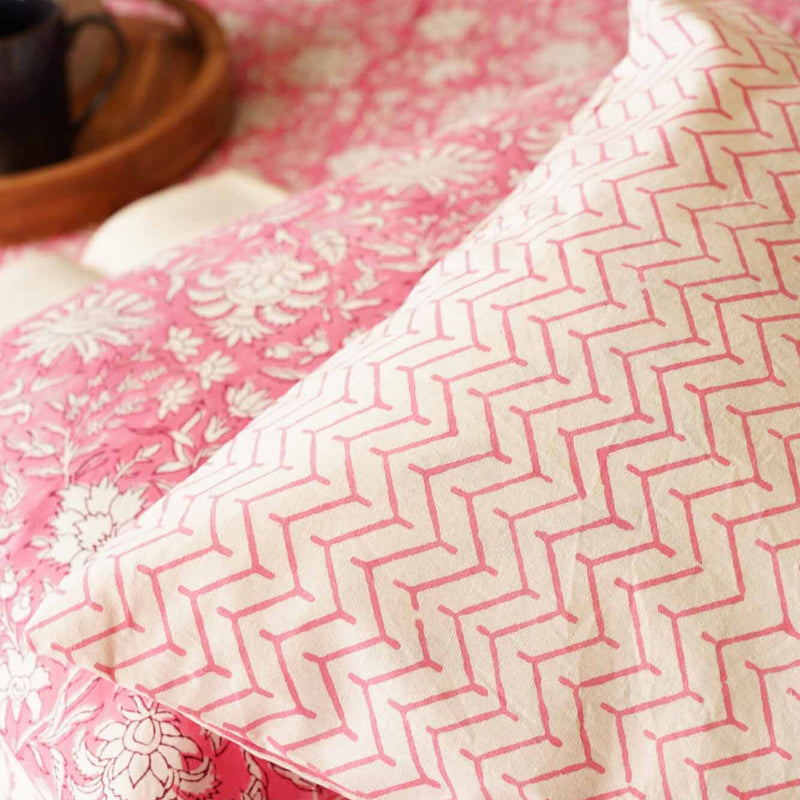 local-kala-gulabi-handblock-bedsheet-108x108-inches