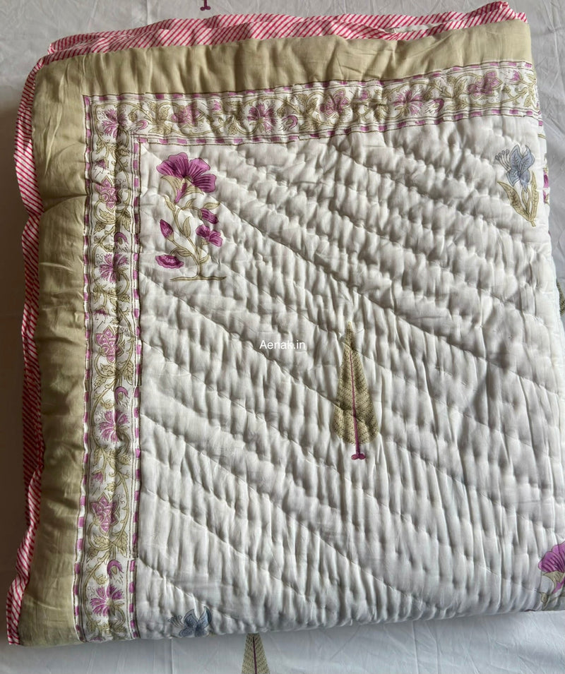 aenak-dusty-mulberry-handblock-bedsheet-quilt-combo-set