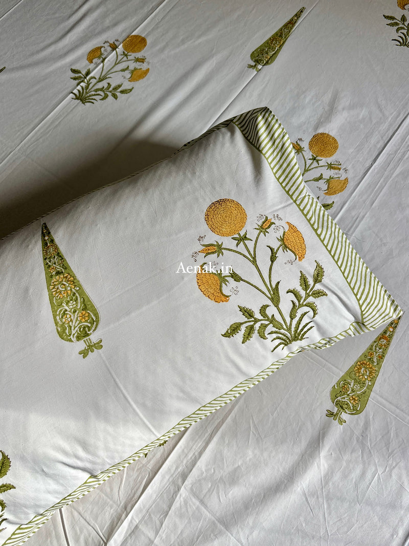 aenak-yellow-dahlia-handblock-bedsheet-quilt-combo-set