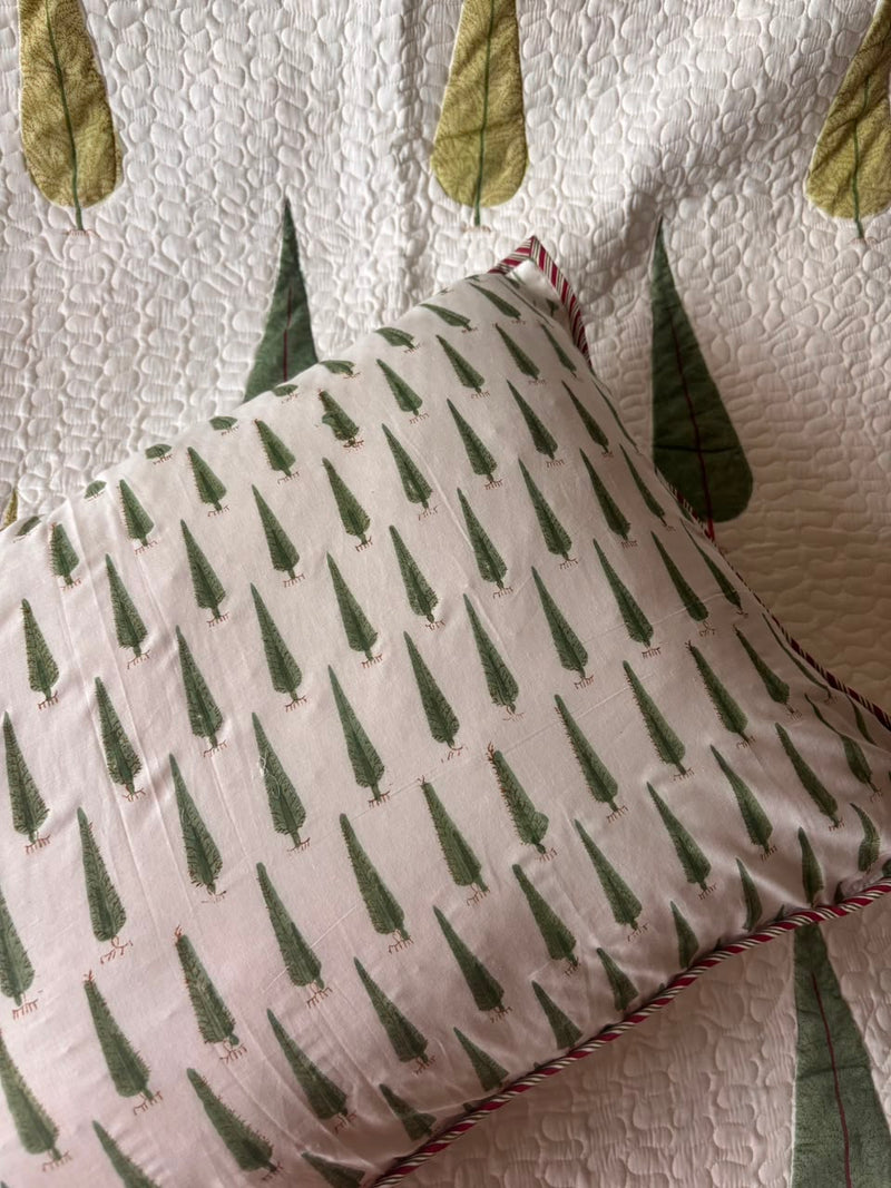 aenak-green-cypress-handblock-bedsheet-quilted-bedcover-combo-set