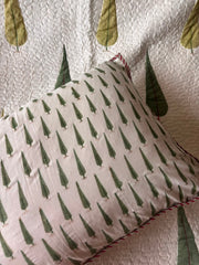 aenak-green-cypress-handblock-printed-reversible-quilted-bedcover-set