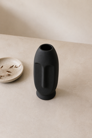 ceramic-kitchen-black-white-vase-set