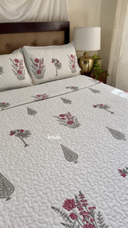 aenak-green-ashoka-handblock-printed-reversible-quilted-bedcover-set-105x108