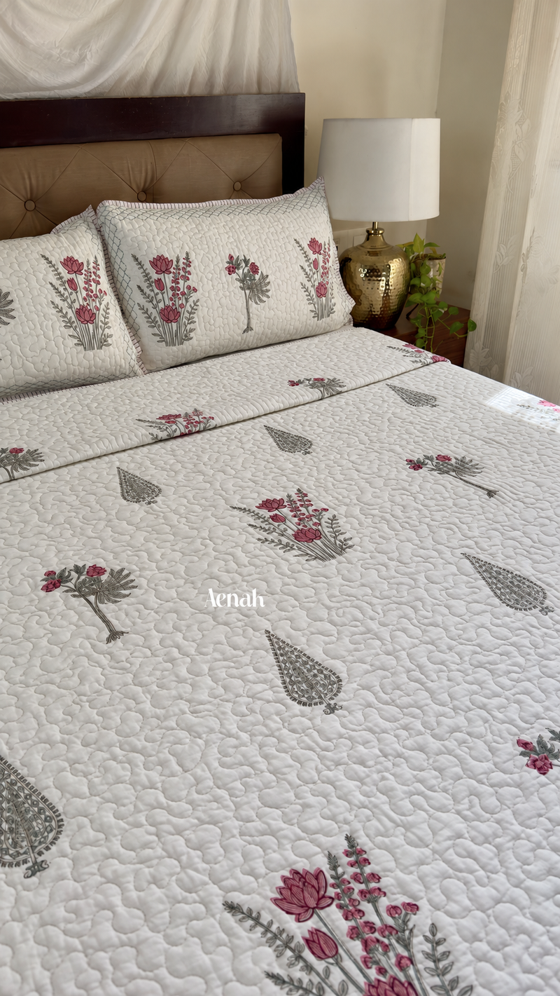 aenak-green-ashoka-handblock-printed-reversible-quilted-bedcover-set-105x108