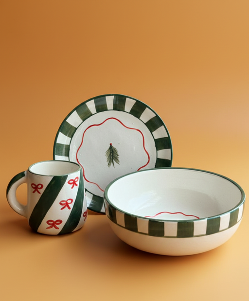 Nurture India Christmas Tree Green Ceramic 3-Piece Set