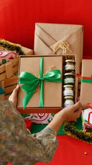ekatrahandmade-the-christmas-comfort-box