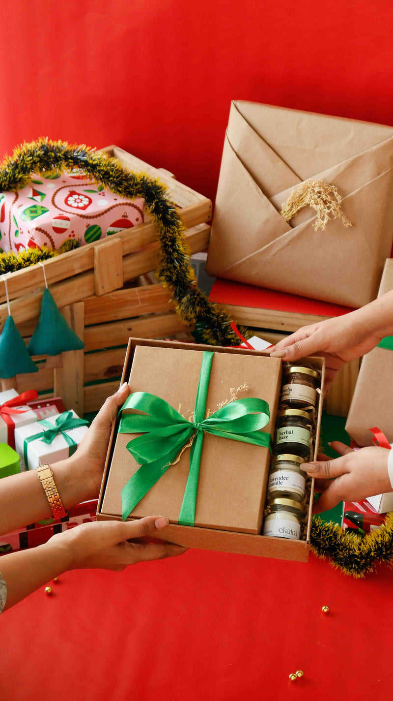 ekatrahandmade-the-christmas-comfort-box