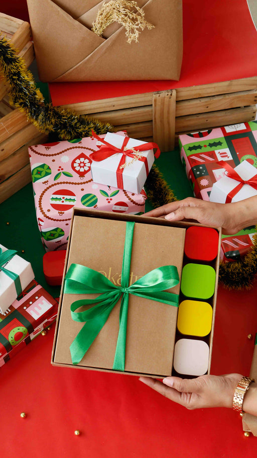 ekatrahandmade-the-colourful-christmas-box