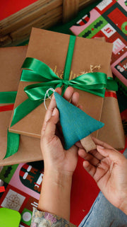 ekatrahandmade-the-santa-surprise-box