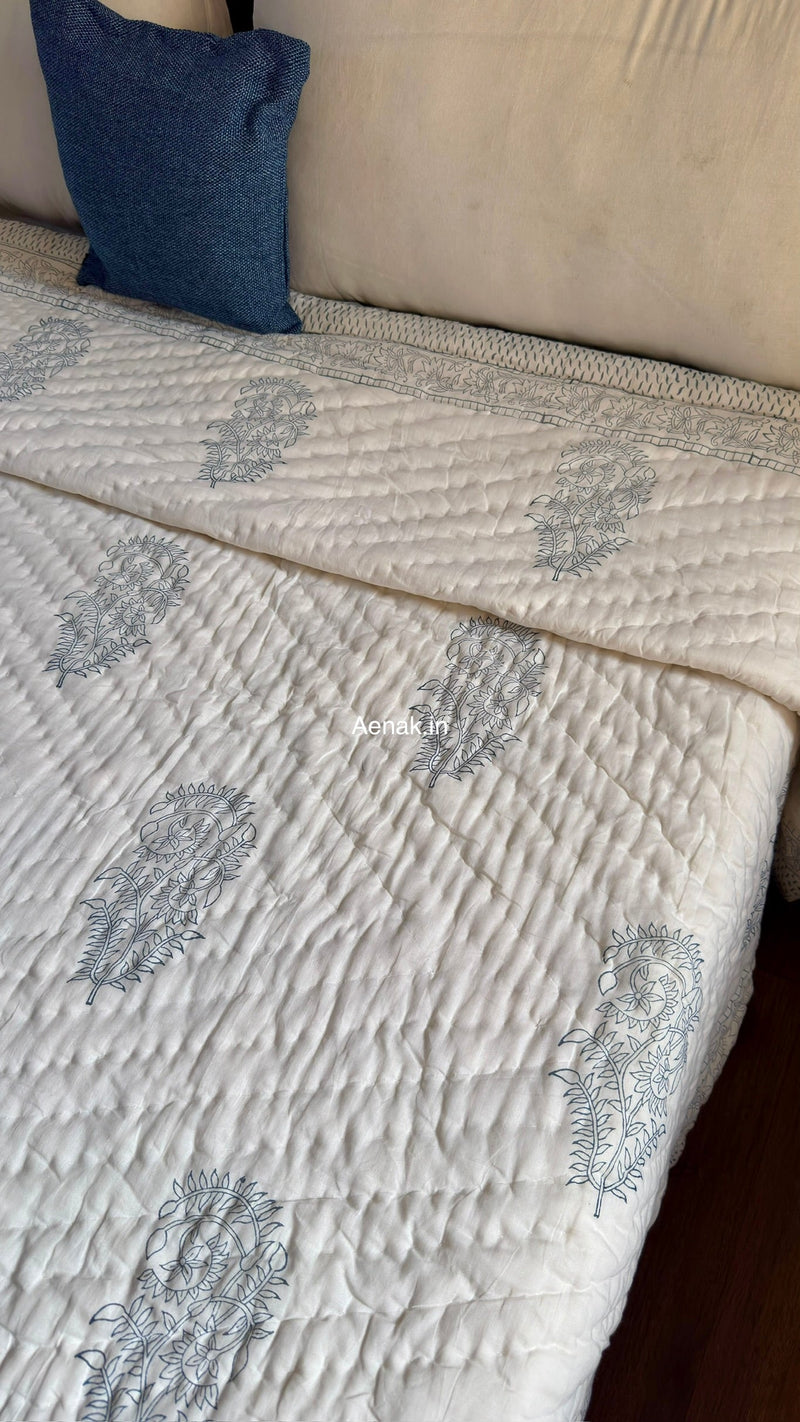 aenak-the-nakshi-handblock-reversible-mulmul-cotton-quilt
