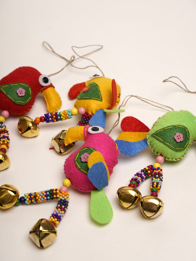 local-kala-felt-parrot-hanging