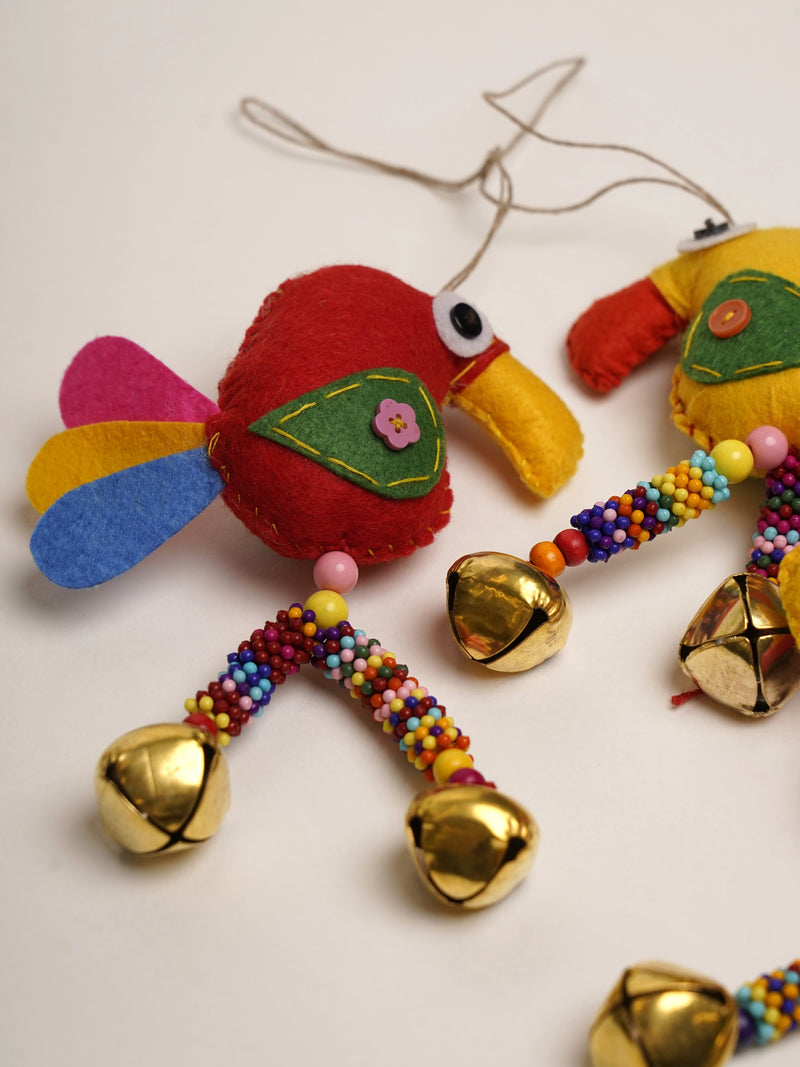 local-kala-felt-parrot-hanging