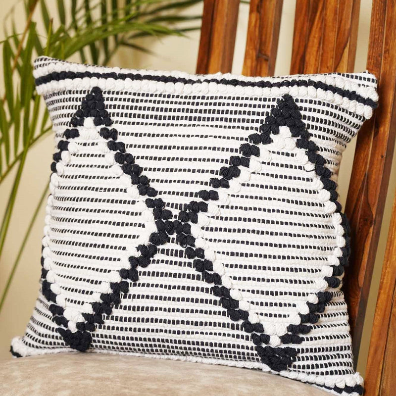 local-kala-boho-vibe-black-and-white-diamond-cushion-cover