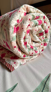 aenak-magenta-floral-garden-handblock-reversible-mulmul-cotton-quilt-light-cream-base-copy