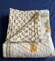 aenak-yellow-pani-jaal-handblock-bedsheet-quilt-combo-set