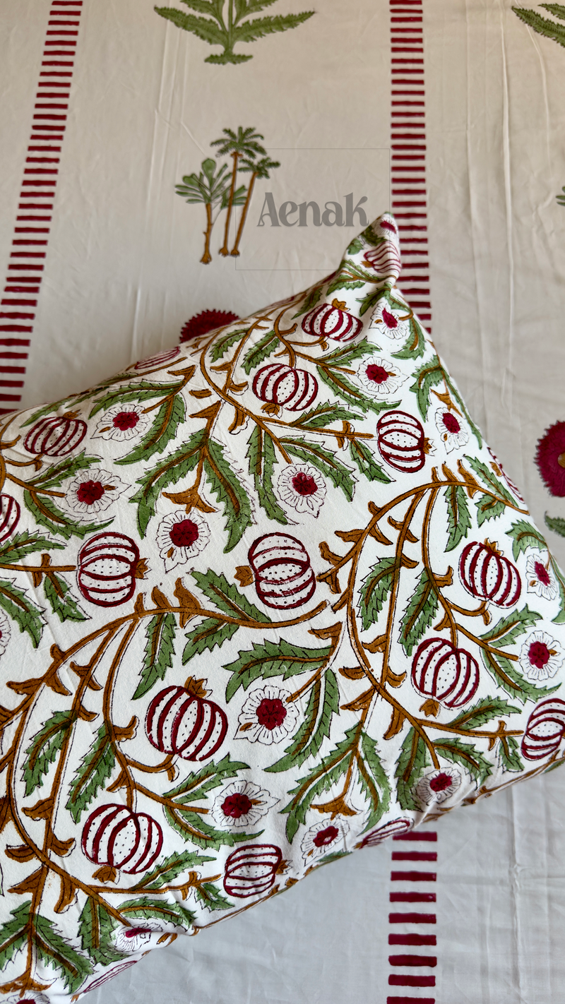 aenak-red-dahlia-handblock-bedsheet-quilt-combo-set
