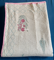 aenak-green-ashoka-handblock-bedsheet-straight-quilted-bedcover-combo-set-beige-base