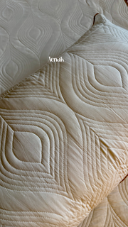aenak-white-embossed-leaf-quilted-bedcover-with-brown-lace