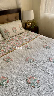 aenak-peach-anokhi-handblock-printed-reversible-quilted-bedcover-set