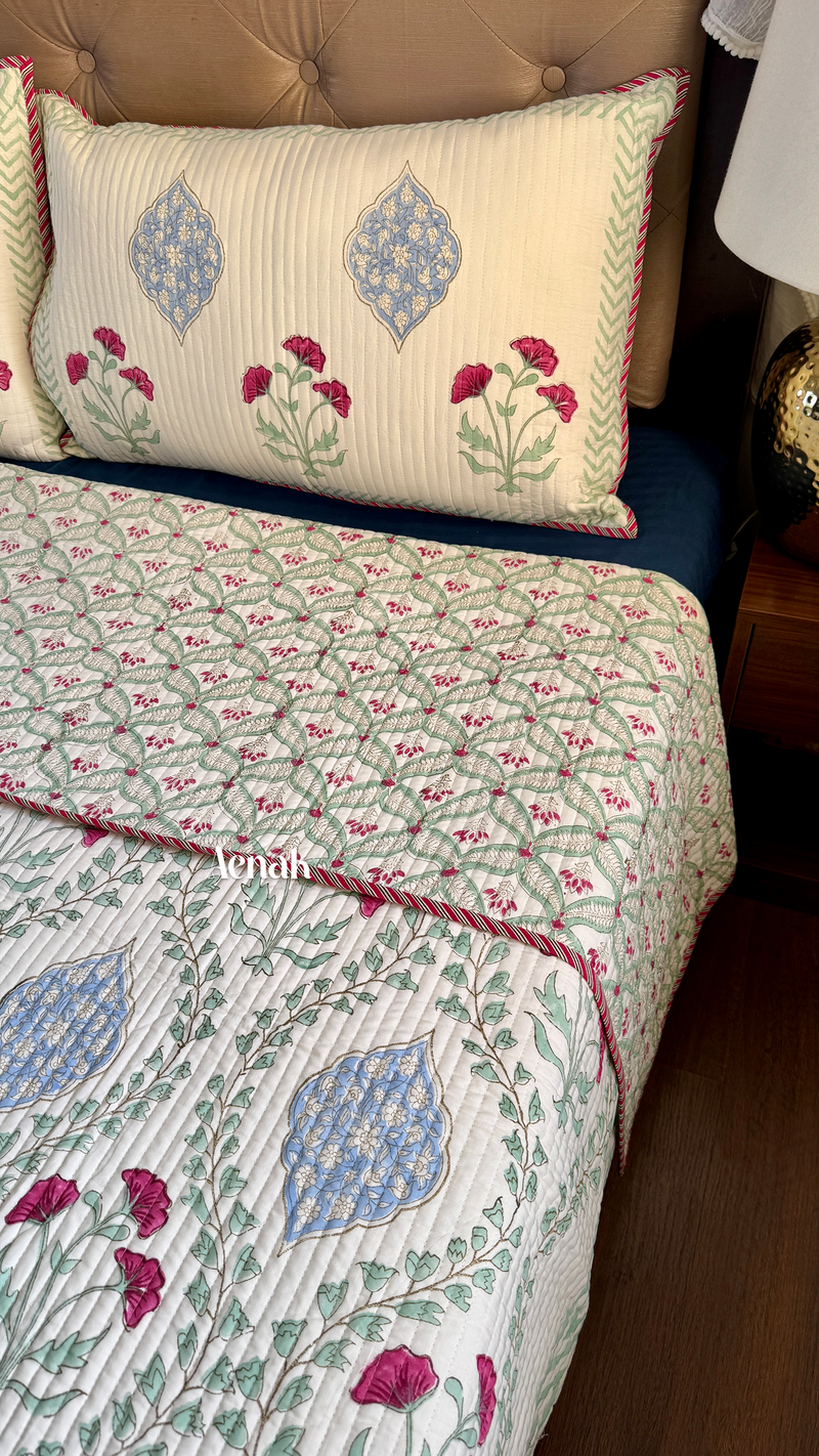 aenak-pink-poppy-handblock-bedsheet-quilted-bedcover-combo-set-light-beige-base
