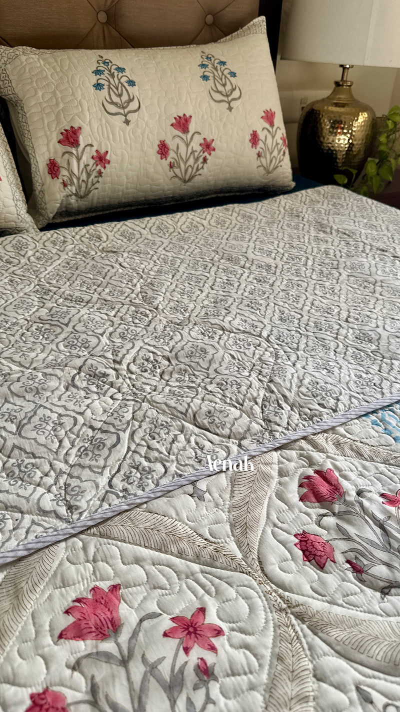 aenak-red-blue-jaal-handblock-bedsheet-comforter-bedcover-combo-set