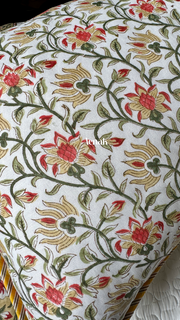 aenak-yellow-phool-boota-handblock-printed-reversible-quilted-bedcover-set