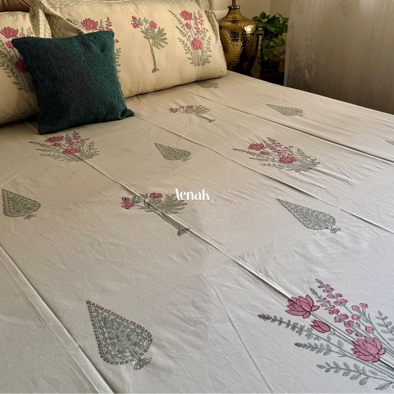 aenak-green-ashoka-handblock-bedsheet-straight-quilted-bedcover-combo-set-beige-base