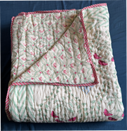 aenak-pink-poppy-handblock-bedsheet-quilt-combo-set-light-beige-base