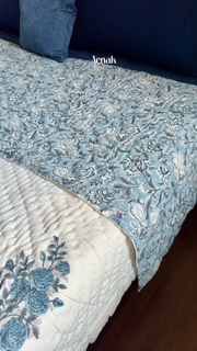 aenak-blue-phool-boota-handblock-bedsheet-quilt-combo-set