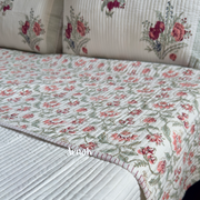 aenak-burgundy-anaar-handblock-printed-reversible-straight-quilted-bedcover-set