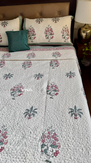 aenak-pink-floral-green-palm-handblock-printed-reversible-quilted-bedcover-set
