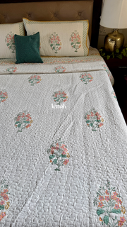 aenak-peach-anokhi-handblock-printed-reversible-quilted-bedcover-set
