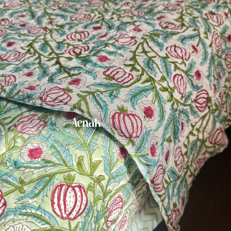 aenak-red-anaar-handblock-bedsheet-quilt-combo-set