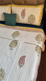 aenak-yellow-red-phool-boota-handblock-printed-reversible-quilted-bedcover-set-105x108