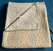 aenak-pastel-yellow-geometric-handblock-printed-reversible-quilted-bedcover-set