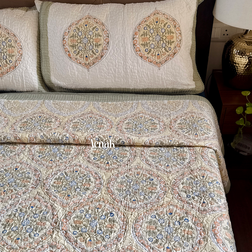 aenak-pastel-yellow-geometric-handblock-printed-reversible-quilted-bedcover-set