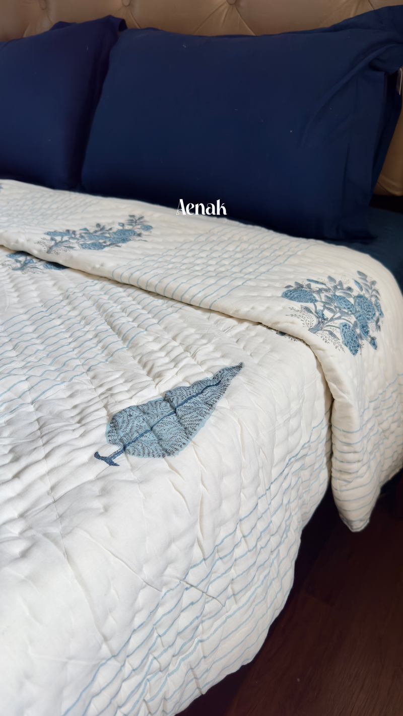 aenak-blue-phool-boota-handblock-printed-reversible-mulmul-cotton-quilt