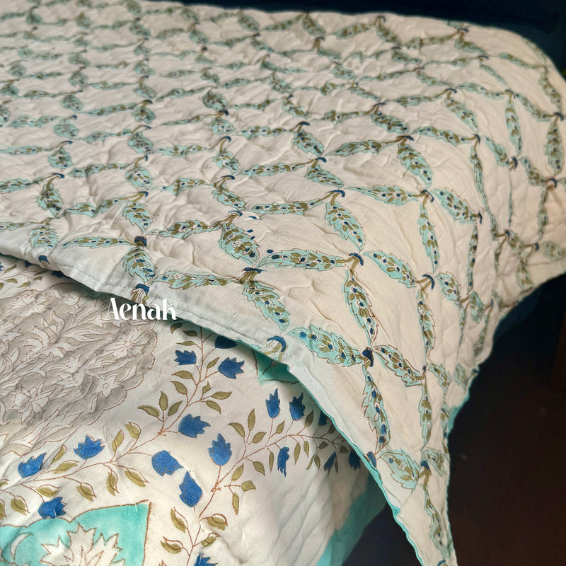 aenak-blue-jaal-handblock-bedsheet-quilt-combo-set